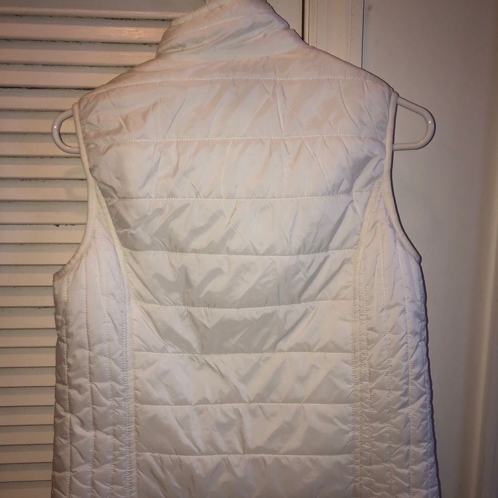 WHITE VEST - Picture 2 of 2